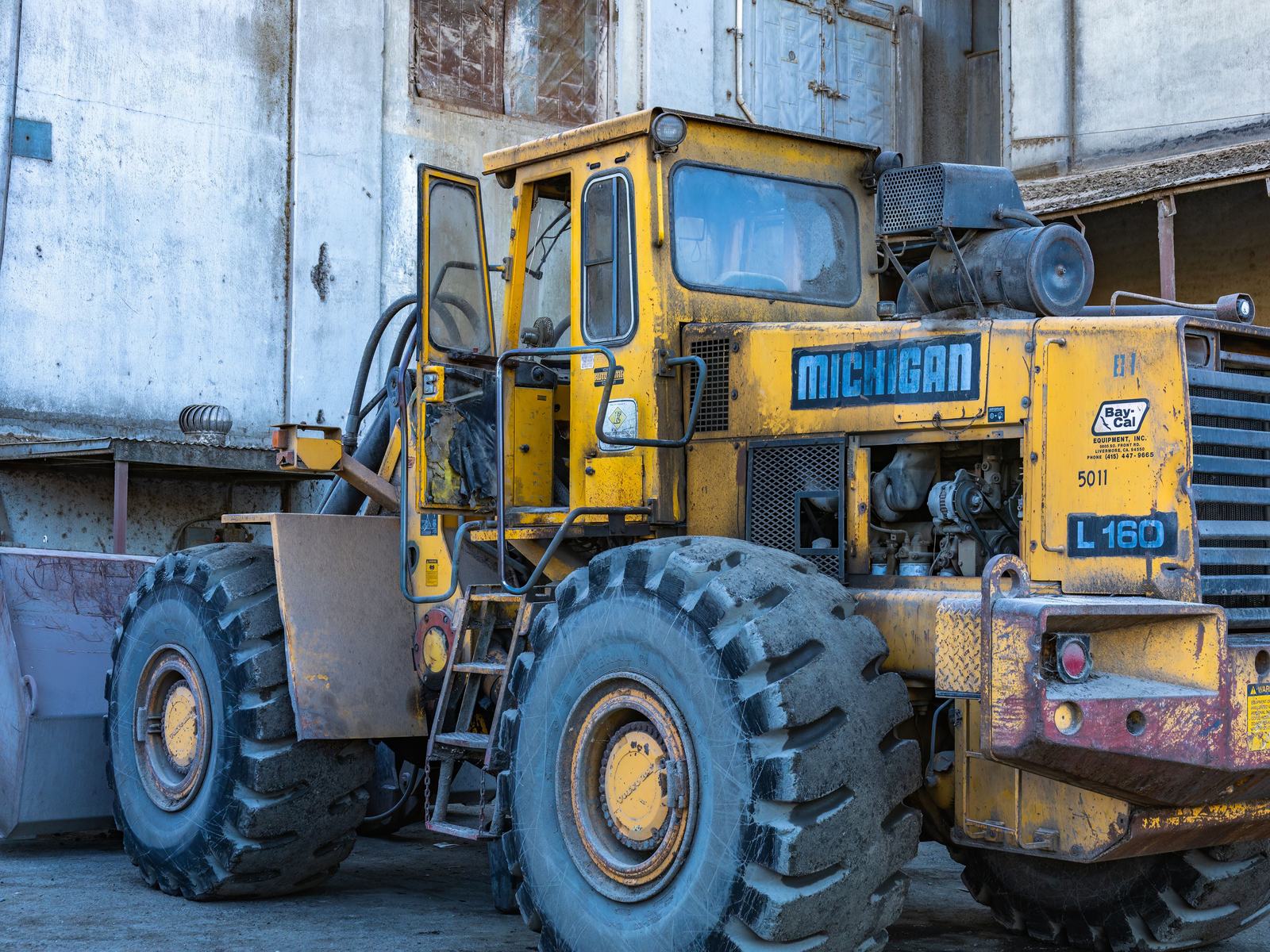 Heavy Machinery & Equipments